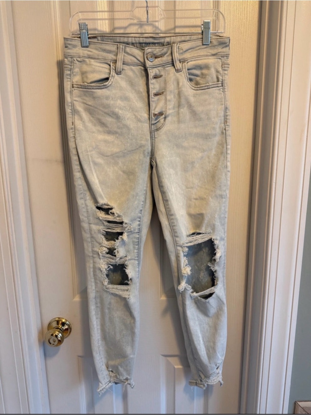 American Eagle High Rise Jegging Crop Light Wash Distressed Button-Fly